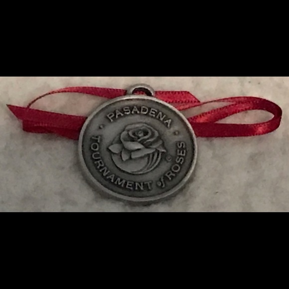 Longaberger “Let Me Call You Sweetheart” Tournament of Roses Tie-On - New - Picture 1 of 3